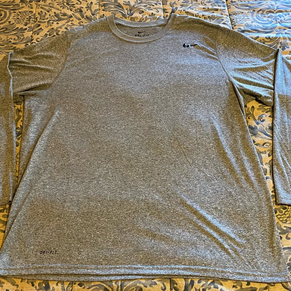 Men’s NIKE Dri-fit long sleeve shirt